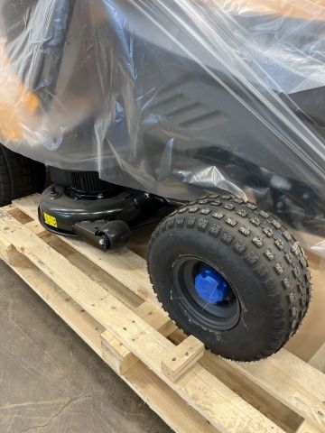 901848-3 Riding lawn mower STIGA e-Ride C300