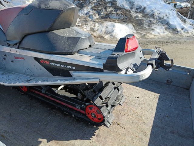 754384-19 Racing scooter project Lynx Rave Re 800 Pt - 2009 JNN514