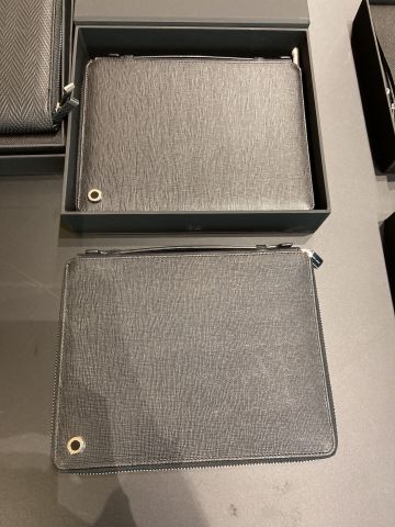 885996-4 Leaflets Hugo Boss keychains