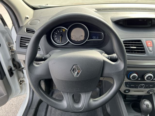 895190-20 Renault Megane Grandtour 1.6 E85 - 2011