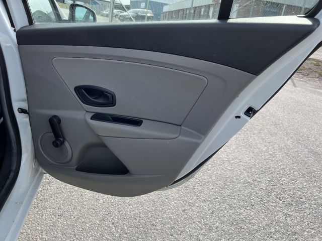 895190-32 Renault Megane Grandtour 1.6 E85 - 2011