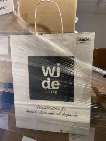 886024-3 Pappersbärkassar ca 8800 stycken