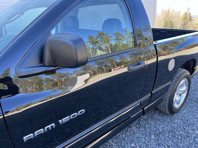 902718-19 Dodge Ram 5.7 Hemi 4x4 Rumble Bee limeted edition - 2004