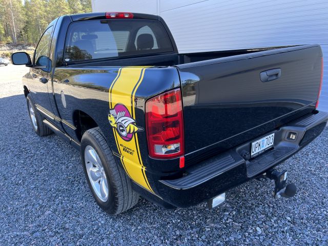 902718-15 Dodge Ram 5.7 Hemi 4x4 Rumble Bee limeted edition - 2004
