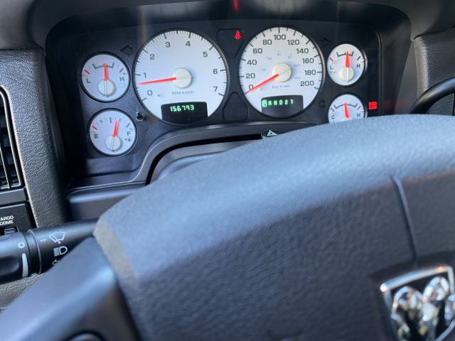 902718-40 Dodge Ram 5.7 Hemi 4x4 Rumble Bee limeted edition - 2004