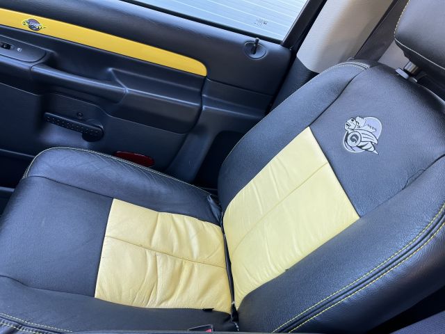 902718-42 Dodge Ram 5.7 Hemi 4x4 Rumble Bee limeted edition - 2004