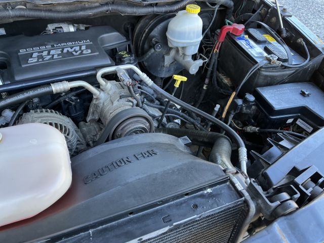 902718-45 Dodge Ram 5.7 Hemi 4x4 Rumble Bee limeted edition - 2004