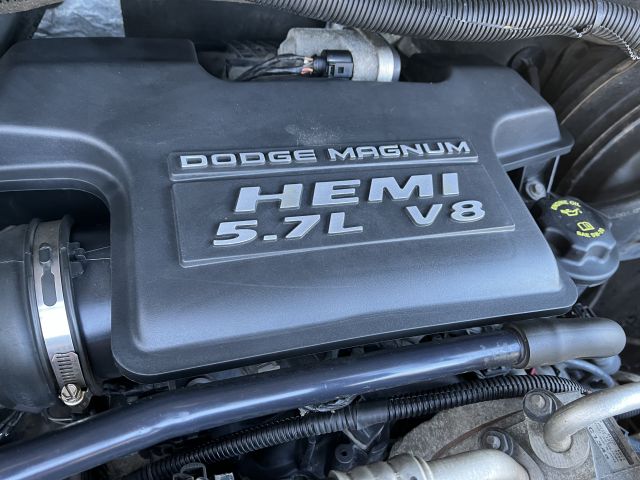 902718-46 Dodge Ram 5.7 Hemi 4x4 Rumble Bee limeted edition - 2004