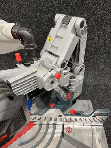 902845-4 Cut and saw Bosch GCM 18V-305 GDC