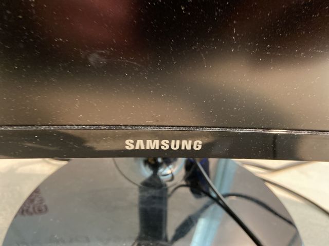 886029-7 Computer screens computer etc.