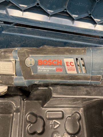 902918-4 Multimachine Bosch GOP 18V-28