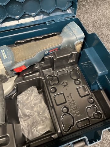 902923-3 Angle slip Bosch GWS 18V-10C