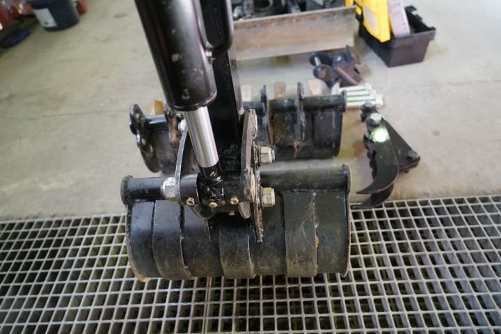 894207-7 Mini excavator Hightop Machinery HT10, 2021