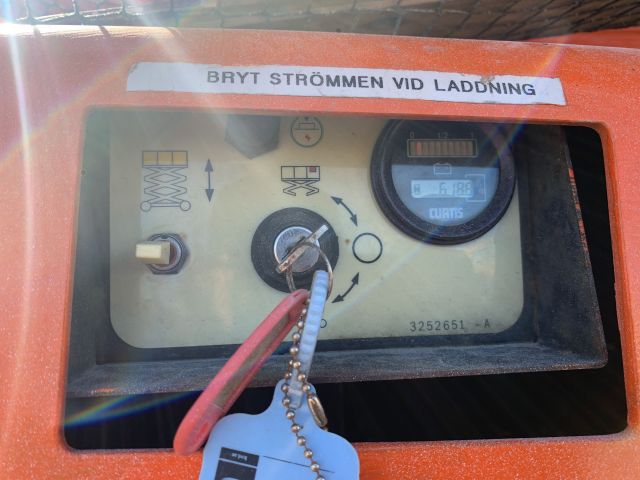 892579-8 Electric Scissor Lift JLG Sizzor 3969-E (619 H) -2000