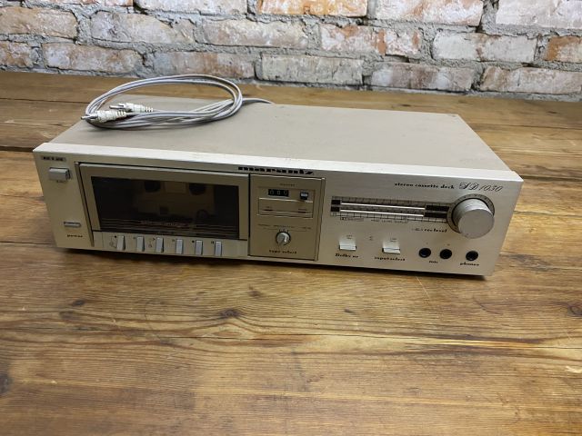 833962-1 Marantz cassette player