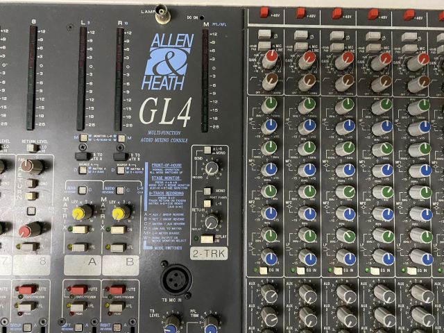 833973-2 Allen Heath GL4 in case Analog mixer 32 channels