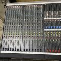 833973-5 Allen Heath GL4 in case Analog mixer 32 channels