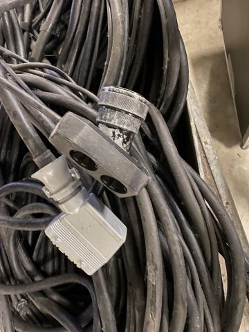 833974-18 Allen heath gl 4000 mixer table 32channels