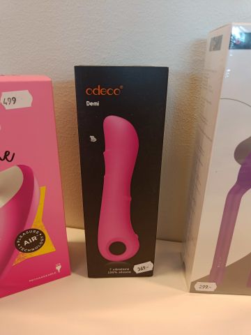 888569-11 Intimprodukter för kvinnor