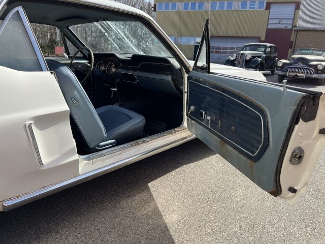 895193-26 Ford Mustang Hardtop 4.7 V8 - 1968