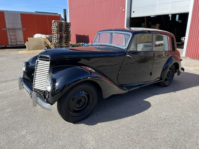 895194-1 Armstrong Siddeley Whitley Six-Light Saloon - 1951