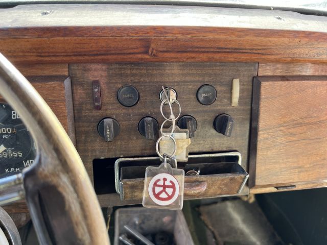 895194-19 Armstrong Siddeley Whitley Six-Light Saloon - 1951