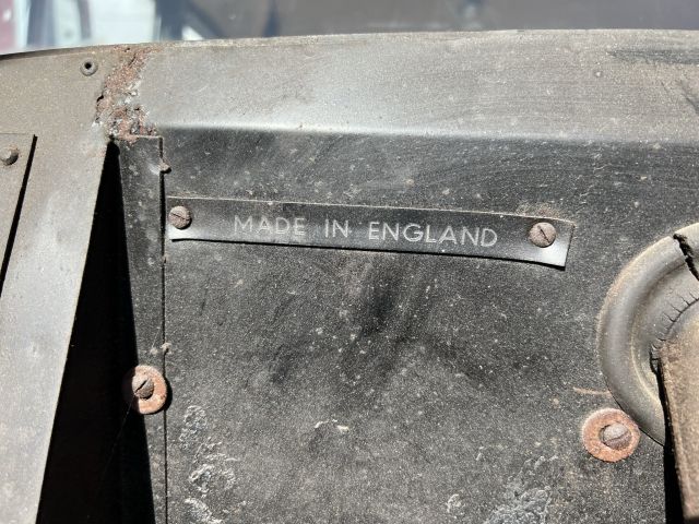 895194-38 Armstrong Siddeley Whitley Six-Light Saloon - 1951