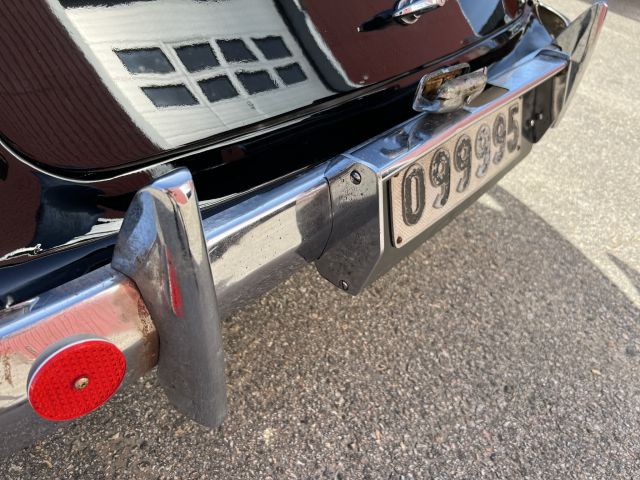 895194-45 Armstrong Siddeley Whitley Six-Light Saloon - 1951