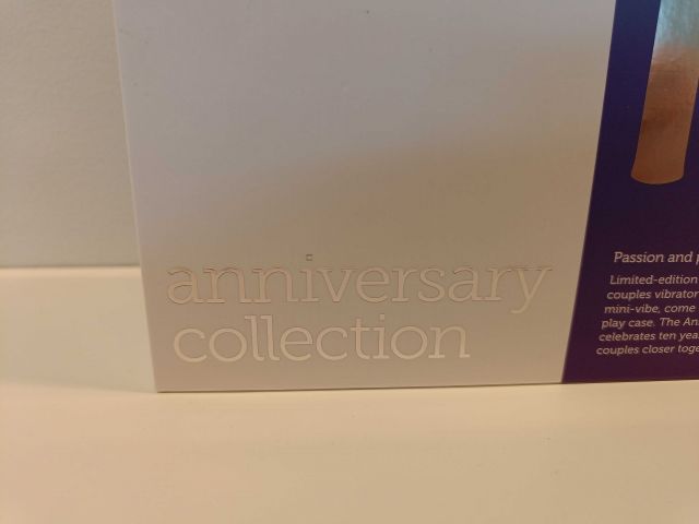 888578-3 We-Vibe Anniversary Collection