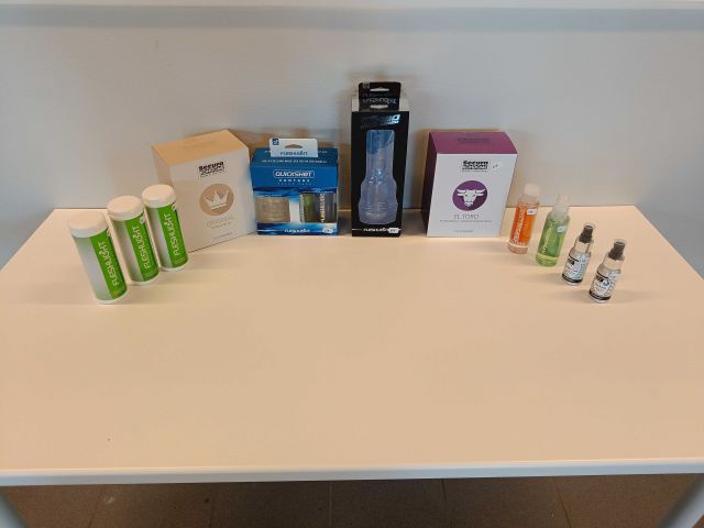 888587-1 Intimate products for Men