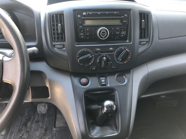 903047-10 Nissan NV200 1.5 dCi - 2010