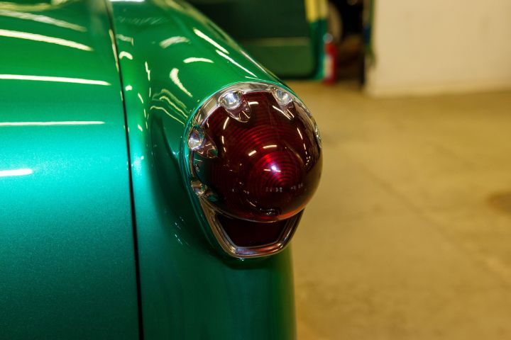 861710-10 Oldsmobil 98 Holiday Coupe - 1954
