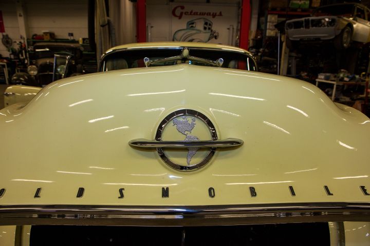 861710-11 Oldsmobil 98 Holiday Coupe - 1954