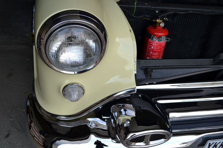 861710-17 Oldsmobil 98 Holiday Coupe - 1954