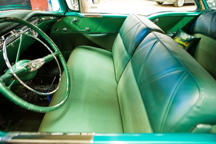 861710-19 Oldsmobil 98 Holiday Coupe - 1954