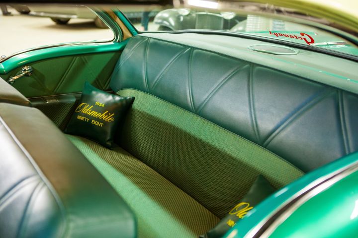 861710-20 Oldsmobil 98 Holiday Coupe - 1954
