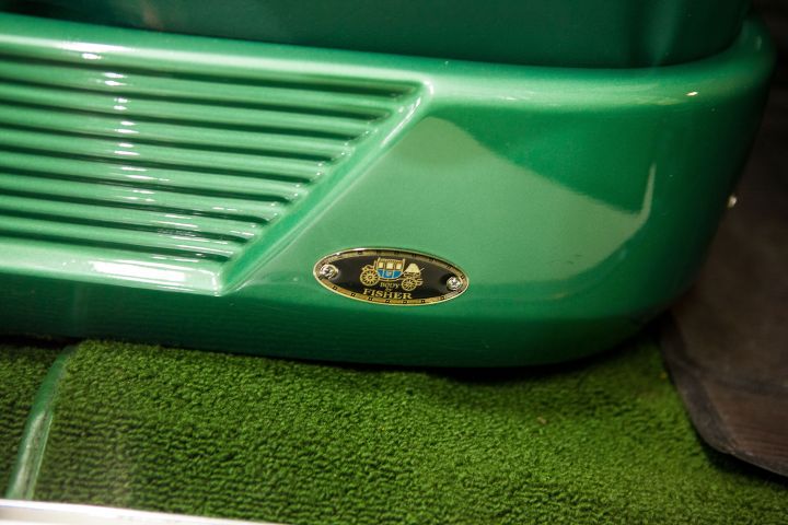 861710-23 Oldsmobil 98 Holiday Coupe - 1954