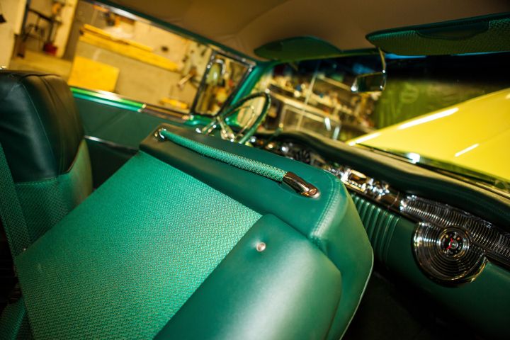 861710-26 Oldsmobil 98 Holiday Coupe - 1954