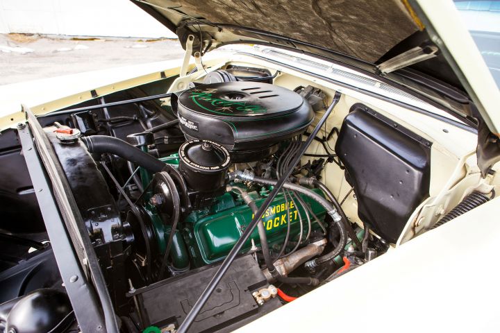 861710-41 Oldsmobil 98 Holiday Coupe - 1954
