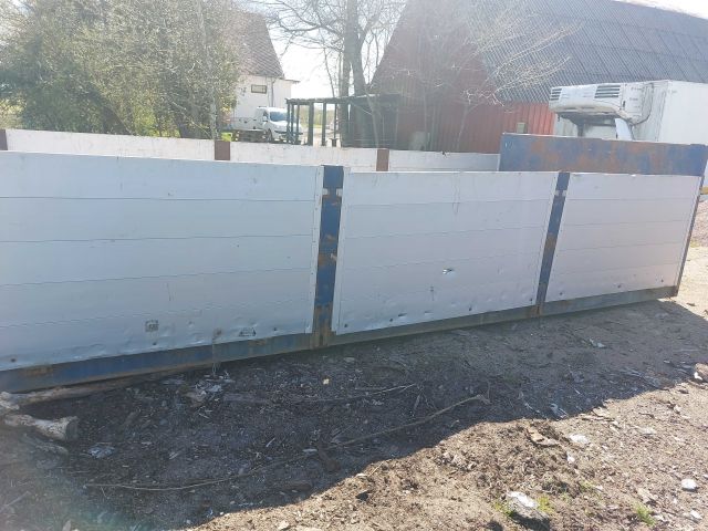 881605-5 Demountable truck