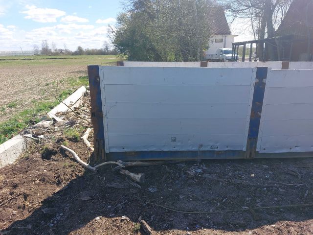 881605-6 Demountable truck