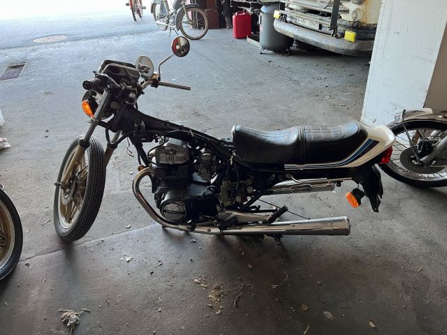 895224-2 Honda CB400 -1983 (renovation object)