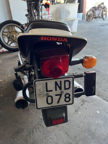 895224-4 Honda CB400 -1983 (renovation object)