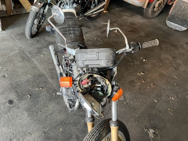 895224-7 Honda CB400 -1983 (renovation object)