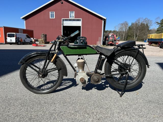 895226-2 Royal Anfield -1928 (renovation object)