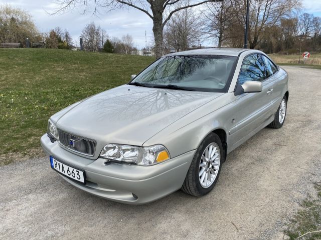 902954-1 Volvo C70 - 2000