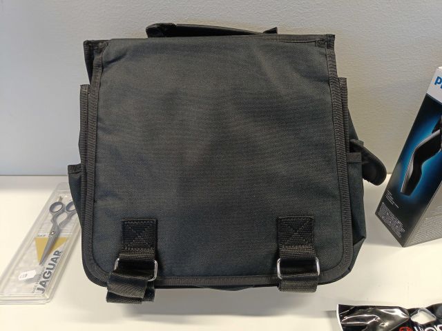 888763-5 Cutting machine, Comb set, Hairdresser & Bag