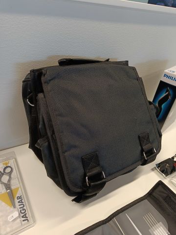 888763-6 Cutting machine, Comb set, Hairdresser & Bag