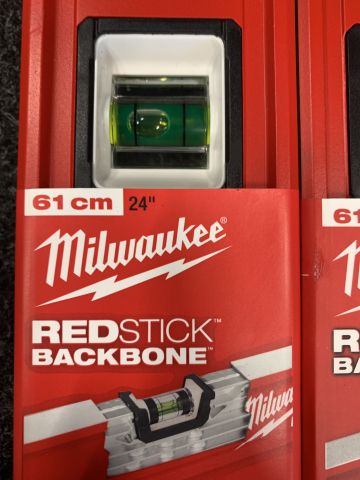904219-2 2 spirit levels Milwaukee Redstick Backbone 61 cm