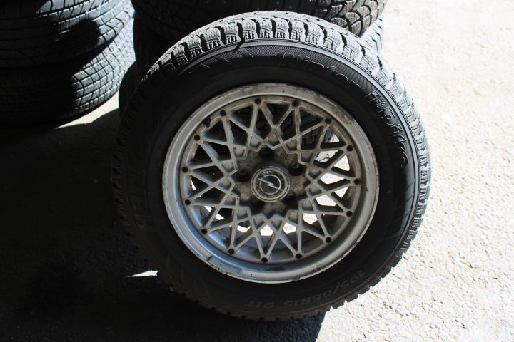 747134-1 15 "Original rims for Opel Senator-B incl. Tires from Nokian